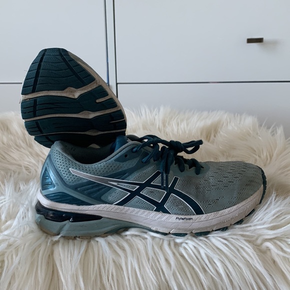 ASICS - Picture 3 of 3